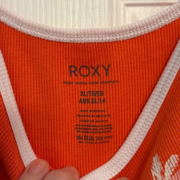 Roxy Women's Retro Surf Muscle Cropped Ribbed Sleeveless Tank | XL - Picture 3 of 4